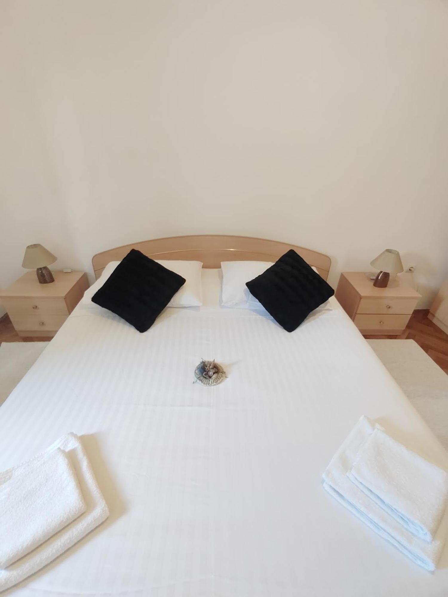 Appartement Apartman Karmen à Srima Extérieur photo